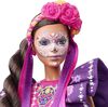 Poupée ​Barbie Día de Muertos 2022, vêtue d'une chemise, d'une veste et d'un sombrero