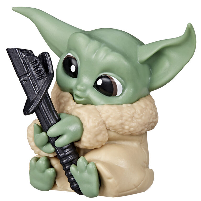 Star Wars The Bounty Collection Series 5, 2.25-Inch-Scale Grogu Figure, Darksaber Discovery Pose