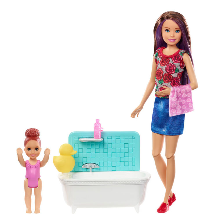 Coffret de jeu Barbie Skipper Babysitters Inc. avec baignoire, poupée Skipper Gardienne d'enfants et poupée de tout-petit avec bouton pour actionner les bras