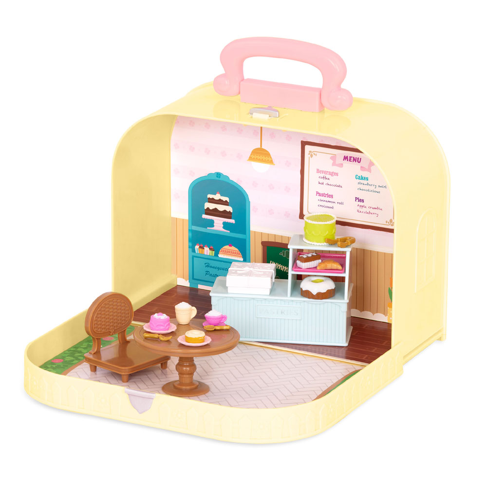 Li'l Woodzeez, Travel Suitcase Pastry Shop Playset in Carry Case Toys